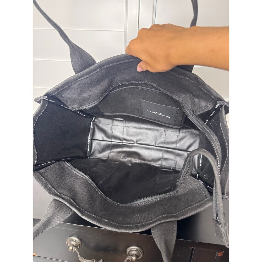 Marc Jacobs | The Large Canvas Tote Bag - Picture 14 of 16
